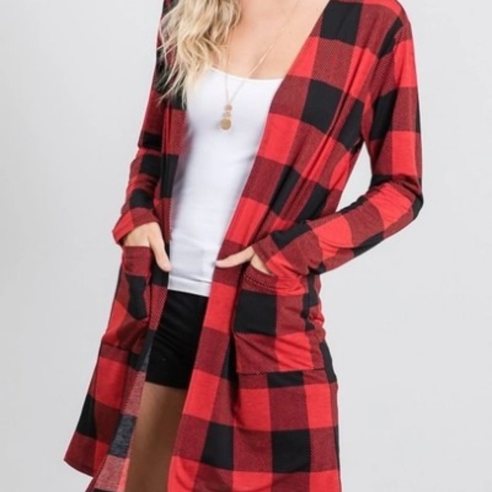 ⭐️CLEARANCE⭐️ *NEW!* Long Sleeve Red & Black Plaid Cardigan w/ Pockets